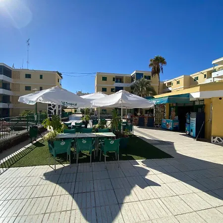 Las Olas Beach Apartment *